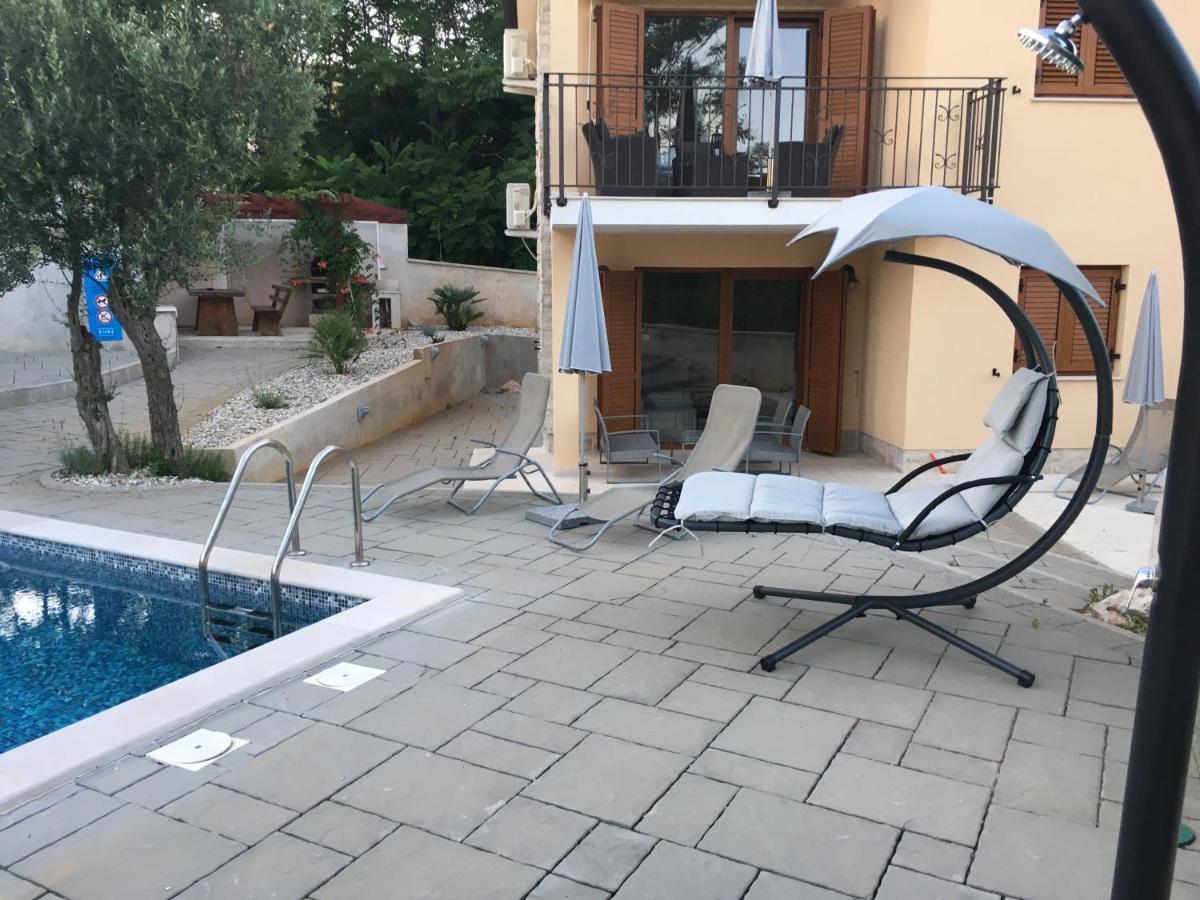 Apartments Villa Diamant With Pool & Whirlpool Чизичі Екстер'єр фото